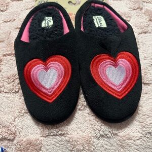 Dearfoams Black and Pink Slippers